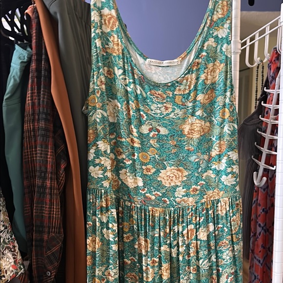 Peruvian Connection Floral Green Maxi Dress - Picture 4 of 4